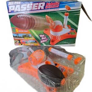 All-Pro Passer Robotic Quarterback Football Catch Perfect Spirals NEW Open Box *